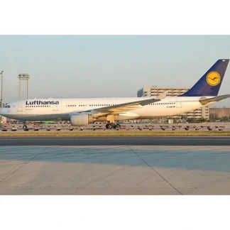 Phoenix 04596 1:400 Lufthansa A330-200 D-AIMD - Miniature Marvels: Airplane Models & Painted Dice* Airplane Model