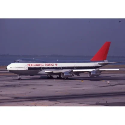 Phoenix 04594 1:400 Northwest Airlines Boeing 747-200 N623US - Miniature Marvels: Airplane Models & Painted Dice* Airplane Model