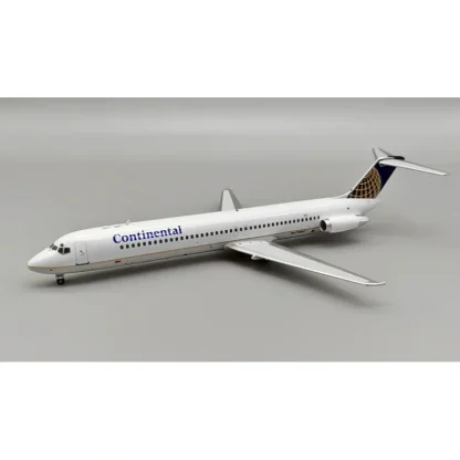 Pre-Order InFlight200 IF951CO0724 Continental DC-9-51 N670MC - Miniature Marvels: Airplane Models & Painted Dice* Airplane Model