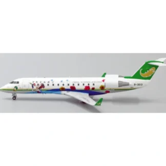 Store Pre-Order JC Wings LH2183 1:200 China Yunnan Airlines Bombardier CRJ-200ER Reg: B-3013 - Miniature Marvels: Airplane Models & Painted Dice Airplane Model