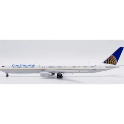 Fashion Pre-Order JC Wings LH4370 1:400 Continental Airlines Boeing 767-400ER Reg: N66051 - Miniature Marvels: Airplane Models & Painted Dice Airplane Model