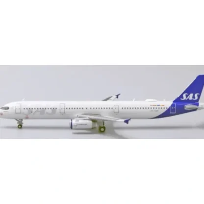 Fashion Pre-Order JC Wings XX4257 1:400 SAS Scandinavian Airlines Airbus A321 "NC" Reg: OY-KBH - Miniature Marvels: Airplane Models & Painted Dice Airplane Model