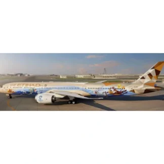 Online Pre-Order JC Wings XX40293A 1:400 Etihad Airways Boeing 787-10 Dreamliner "Warner Bros. World" Reg: A6-BMA Flaps Down - Miniature Marvels: Airplane Models & Painted Dice Airplane Model