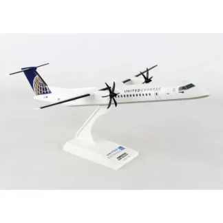 Store SkyMarks 1:100 United Express Q-400 SKR797 - Miniature Marvels: Airplane Models & Painted Dice Airplane Model