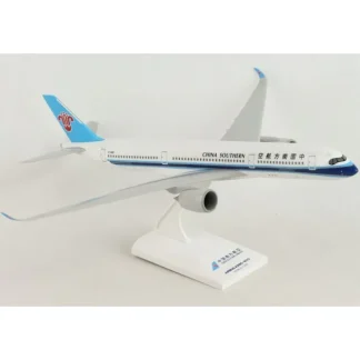 New SkyMarks SKR1055 1:200 China Southern Airlines Airbus A350-900 - Miniature Marvels: Airplane Models & Painted Dice Airplane Model
