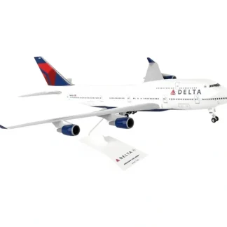 Flash Sale SKYMARKS SKR508 1:200 DELTA 747-400 W/GEAR - Miniature Marvels: Airplane Models & Painted Dice Airplane Model