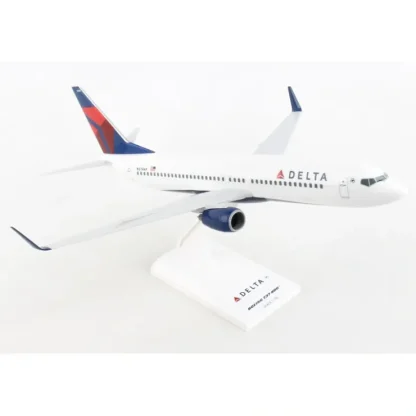 Clearance Skymarks SKR442 1:130 Delta Boeing 737-800 - Miniature Marvels: Airplane Models & Painted Dice Airplane Model